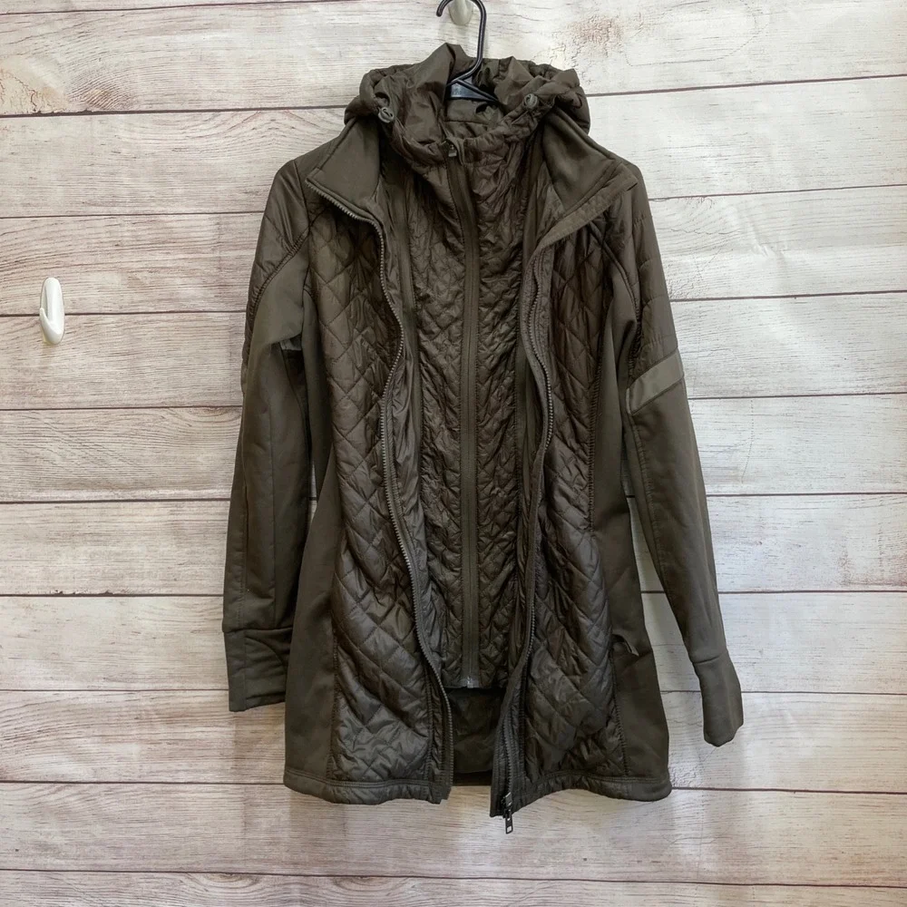 ATHLETA ROCK SPRINGS CYA PUFFER JACKET IN GREEN‎